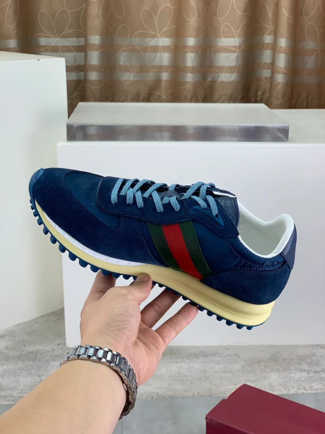 Men's shoes 💰P640 New Gucci Gucci Top version Latest catwalk style Re-Motion series Thick-soled casual sports shoes Original purchase and development ▪️Fabric: Original custom imported first-layer cowhide ▪️Sole: Original molded TPU material ▪️Sole thickness: 3.5CM ▪️Size: Men 39-45 Color: 8️⃣ colors available, boutique packaging